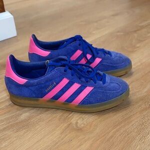 adidas Gazelle Suede Sneakers - Blue with Pink Accents sz 6 1/2